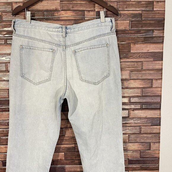 We The Free People Light Wash Raw Hem Straight Leg Ankle Jeans Sz 30 Button fly - Picture 6 of 7